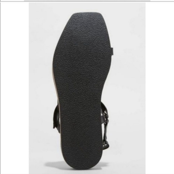 Cute Adjustable Strap Sandal - Picture 3 of 3